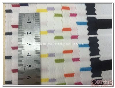 萬誠紡織直銷條紋間距牛奶絲針織面料Q8053: 舒適時(shí)尚的打底衫與裙裝優(yōu)選